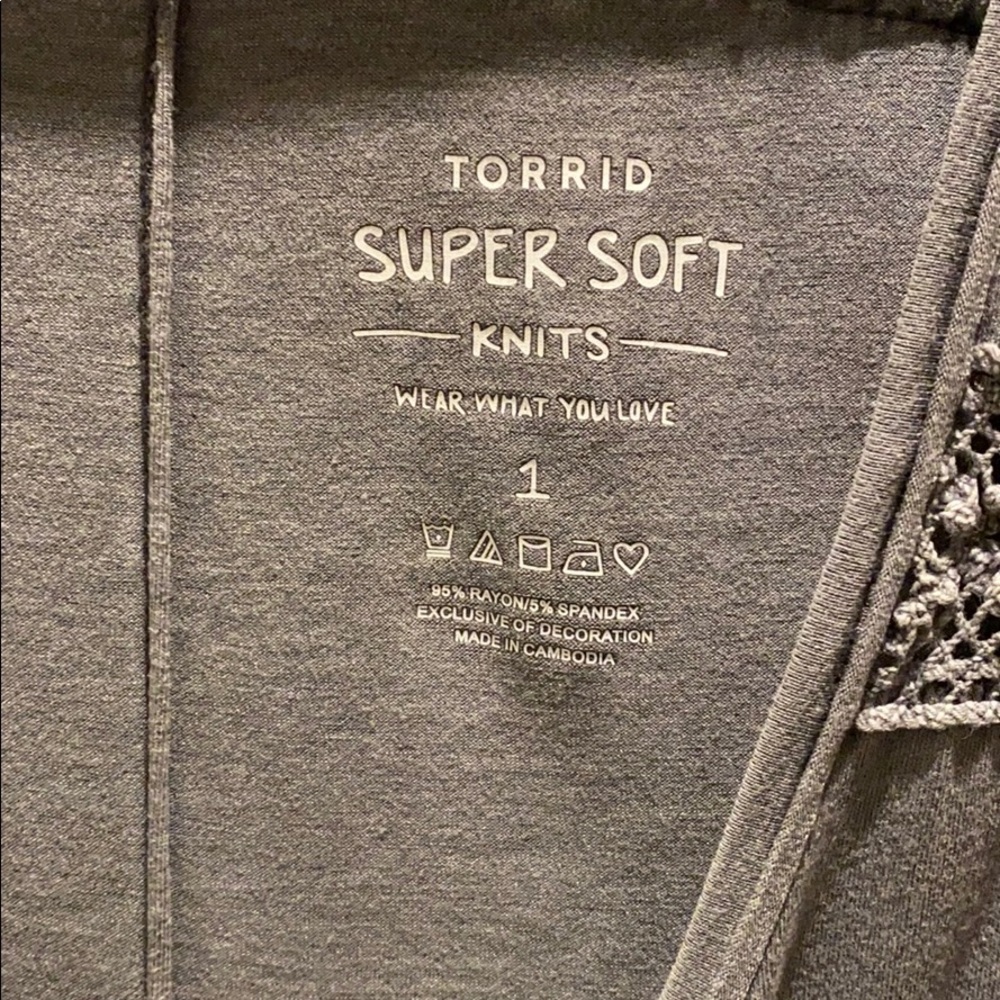 Torrid Top - Picture 5 of 7